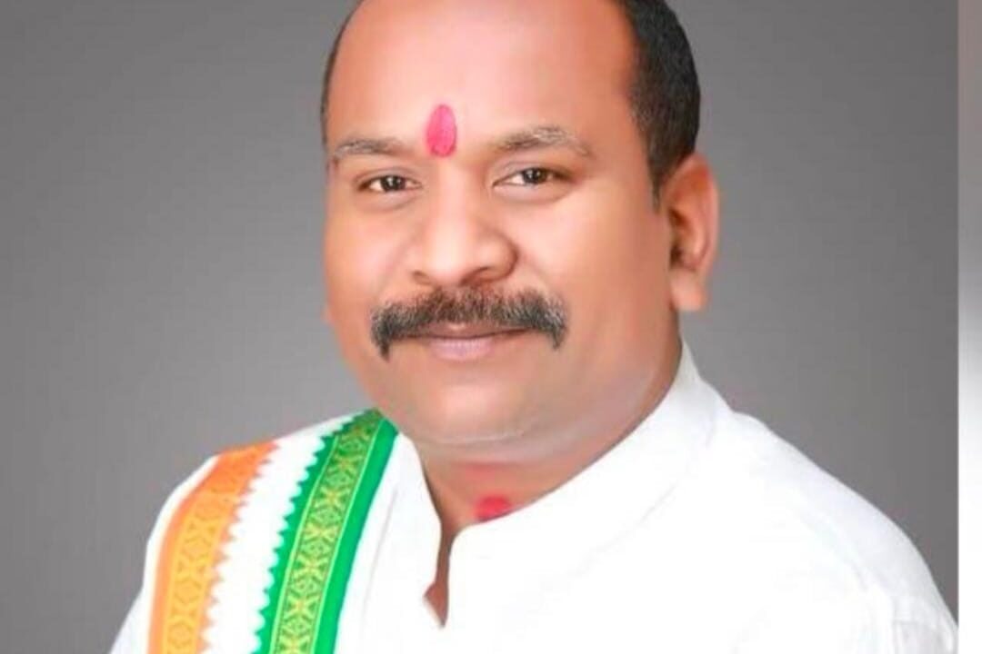 दस्तावेजों के साथ सामने आए गुलाब कमरो, बोले- भूपेश बघेल के कार्यकाल में हुई थी मेडिकल कॉलेज की घोषणा, लंबे प्रयासों का मिला परिणाम