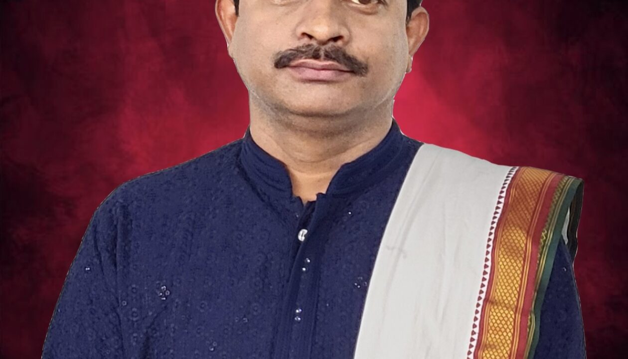 ग्राम रनई के पं. आलोक तिवारी बने ‘डॉ. आलोक तिवारी’, मानद पीएचडी से सम्मानित