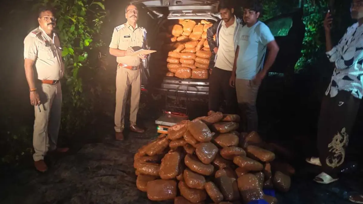 ऑपरेशन ‘आघात’ के तहत जशपुर पुलिस की बड़ी कार्रवाई, 1.21 करोड़ का 552 किलो गांजा जब्त, दो तस्कर गिरफ्तार